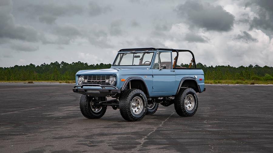  Ford Bronco by Velocity Restorations 1973 года  (фото 1 из 23)